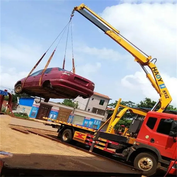 邓州吊车吊汽车的正确方法